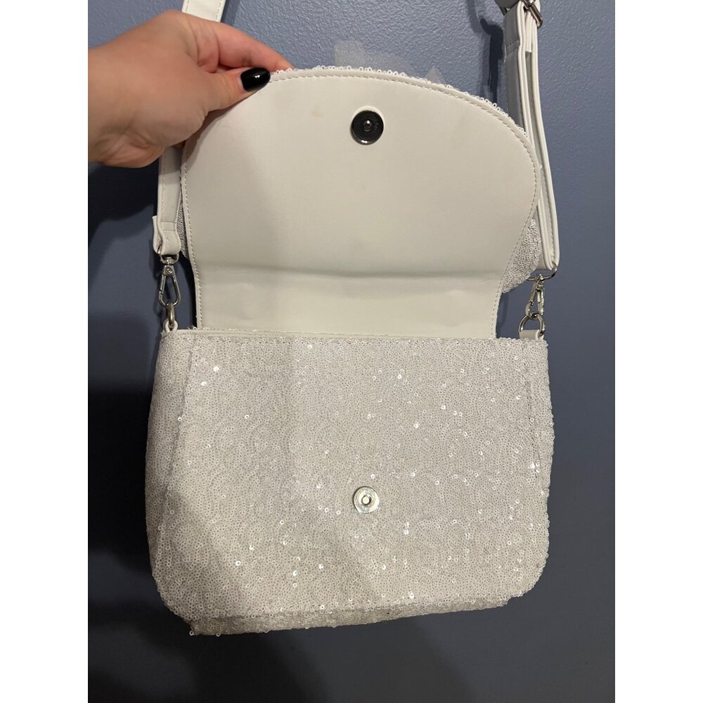 Loungefly Disney Minnie‎ Mouse White Sequin Wedding Crossbody Purse W Ring Bow - Picture 3 of 16